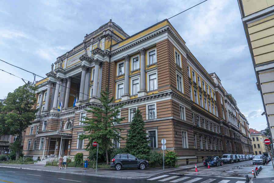 Bosnia y Herzegovina - Sarajevo 52 - Facultad de Derecho
